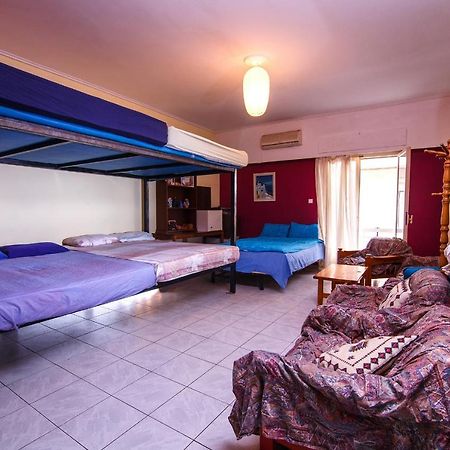 Birbili Youth Guest House Atény Exteriér fotografie