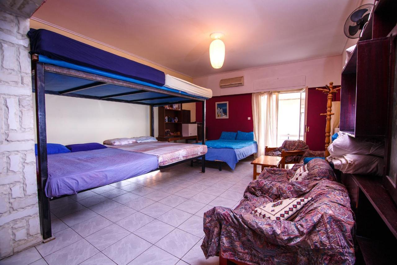 Birbili Youth Guest House Atény Exteriér fotografie